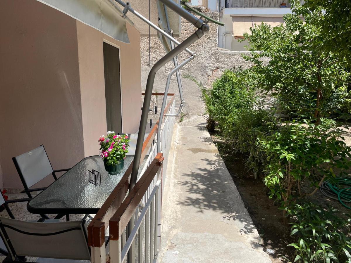 My Home أثينا المظهر الخارجي الصورة